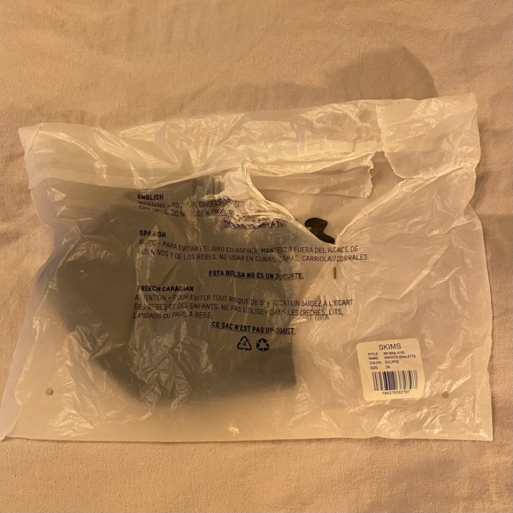 NWT SKIMS Smooth Bralette. Size 3X, Color Eclipse (Black) - Picture 4 of 5